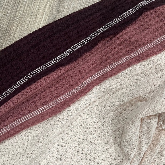 {preloved} Forever 21 Cream Bell Sleeved Top - Picture 4 of 6